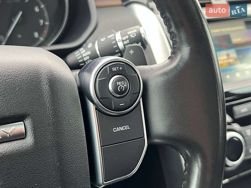 Внедорожник / Кроссовер Land Rover Discovery 2017 в Киеве