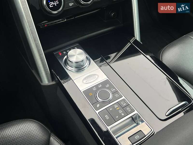 Внедорожник / Кроссовер Land Rover Discovery 2017 в Киеве