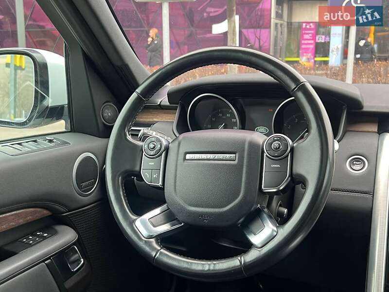 Внедорожник / Кроссовер Land Rover Discovery 2017 в Киеве