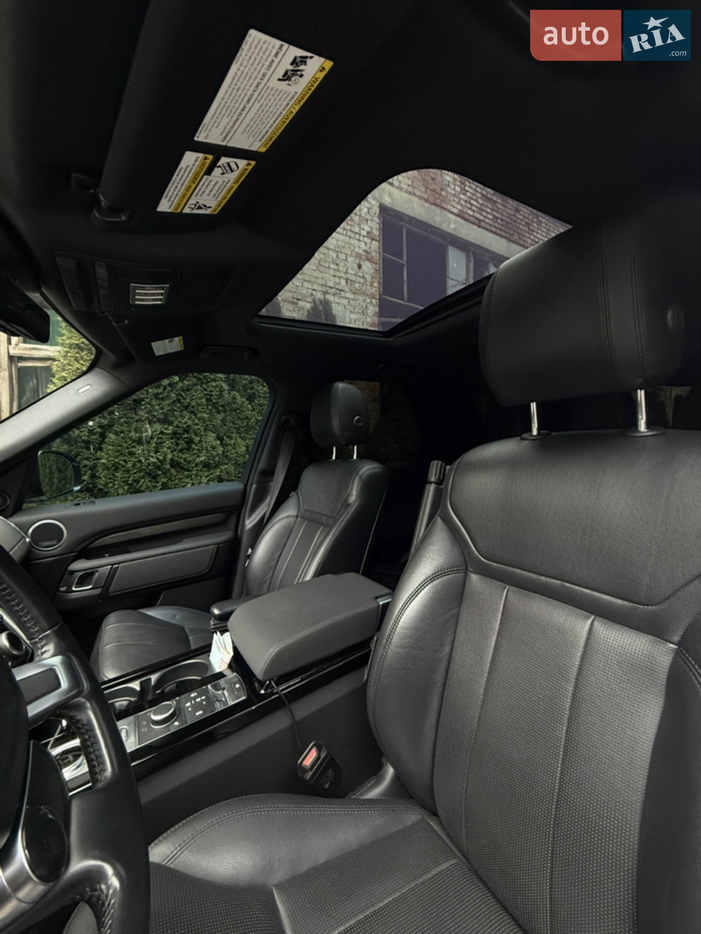 2018 Land Rover Discovery - мініатюра 13