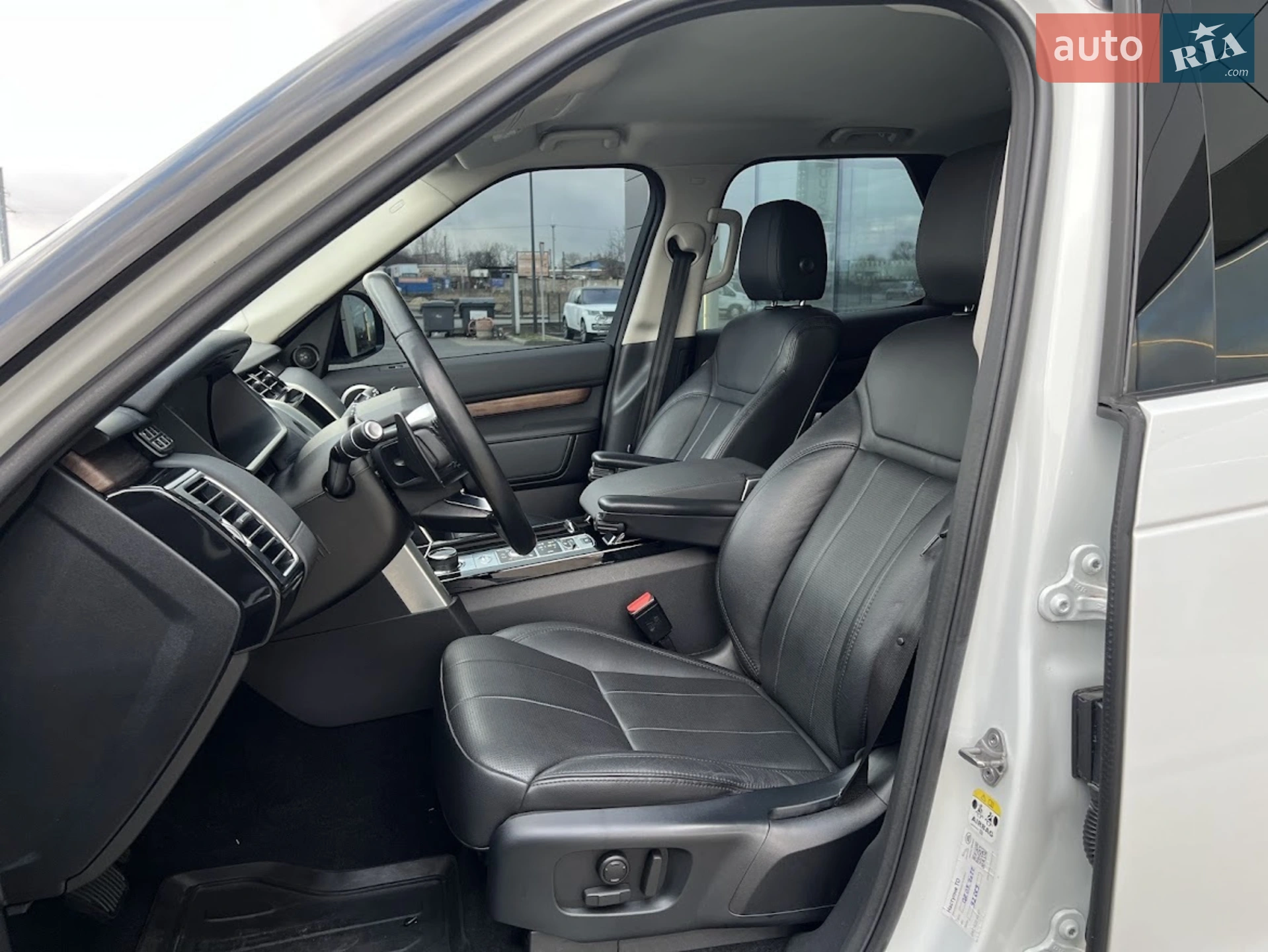 2018 Land Rover Discovery - мініатюра 10
