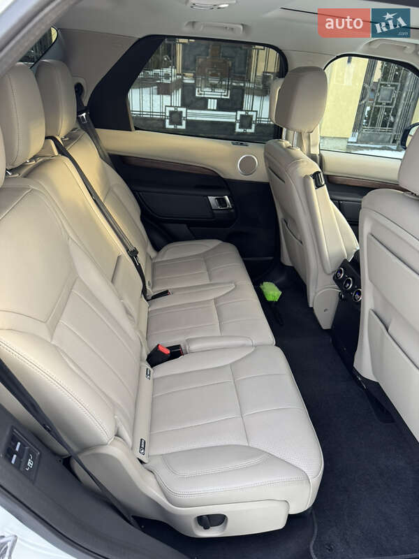 Внедорожник / Кроссовер Land Rover Discovery 2017 в Львове фото 57 Внедорожник / Кроссовер Land Rover Discovery 2017 в Львове