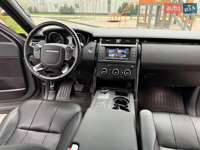 Внедорожник / Кроссовер Land Rover Discovery 2017 в Киеве