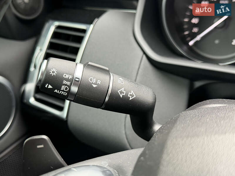 Внедорожник / Кроссовер Land Rover Discovery 2017 в Киеве