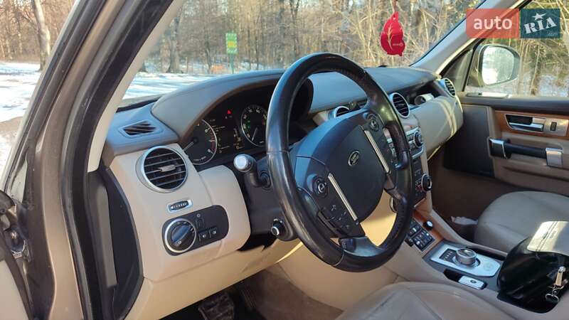 Внедорожник / Кроссовер Land Rover Discovery 2015 в Трускавце