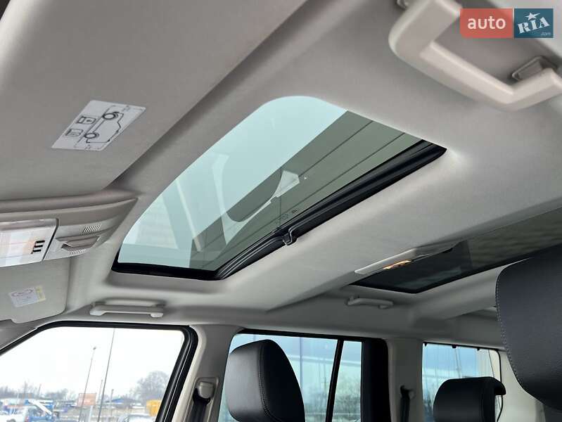 Внедорожник / Кроссовер Land Rover Discovery 2016 в Днепре