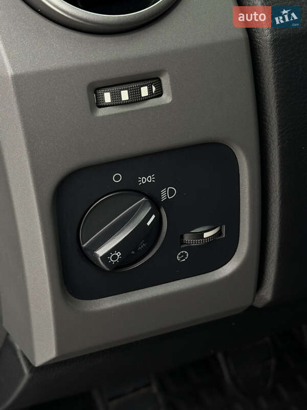 Внедорожник / Кроссовер Land Rover Discovery 2006 в Киеве фото 20 Внедорожник / Кроссовер Land Rover Discovery 2006 в Киеве