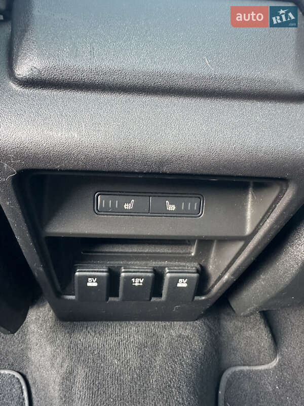 Внедорожник / Кроссовер Land Rover Discovery 2015 в Полтаве фото 17 Внедорожник / Кроссовер Land Rover Discovery 2015 в Полтаве