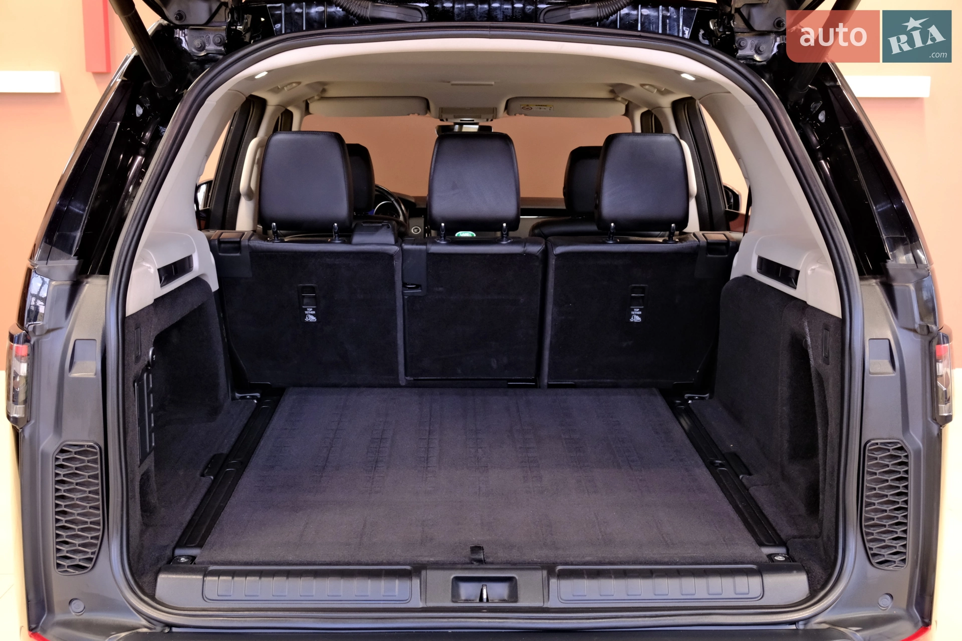 2019 Land Rover Discovery - мініатюра 50