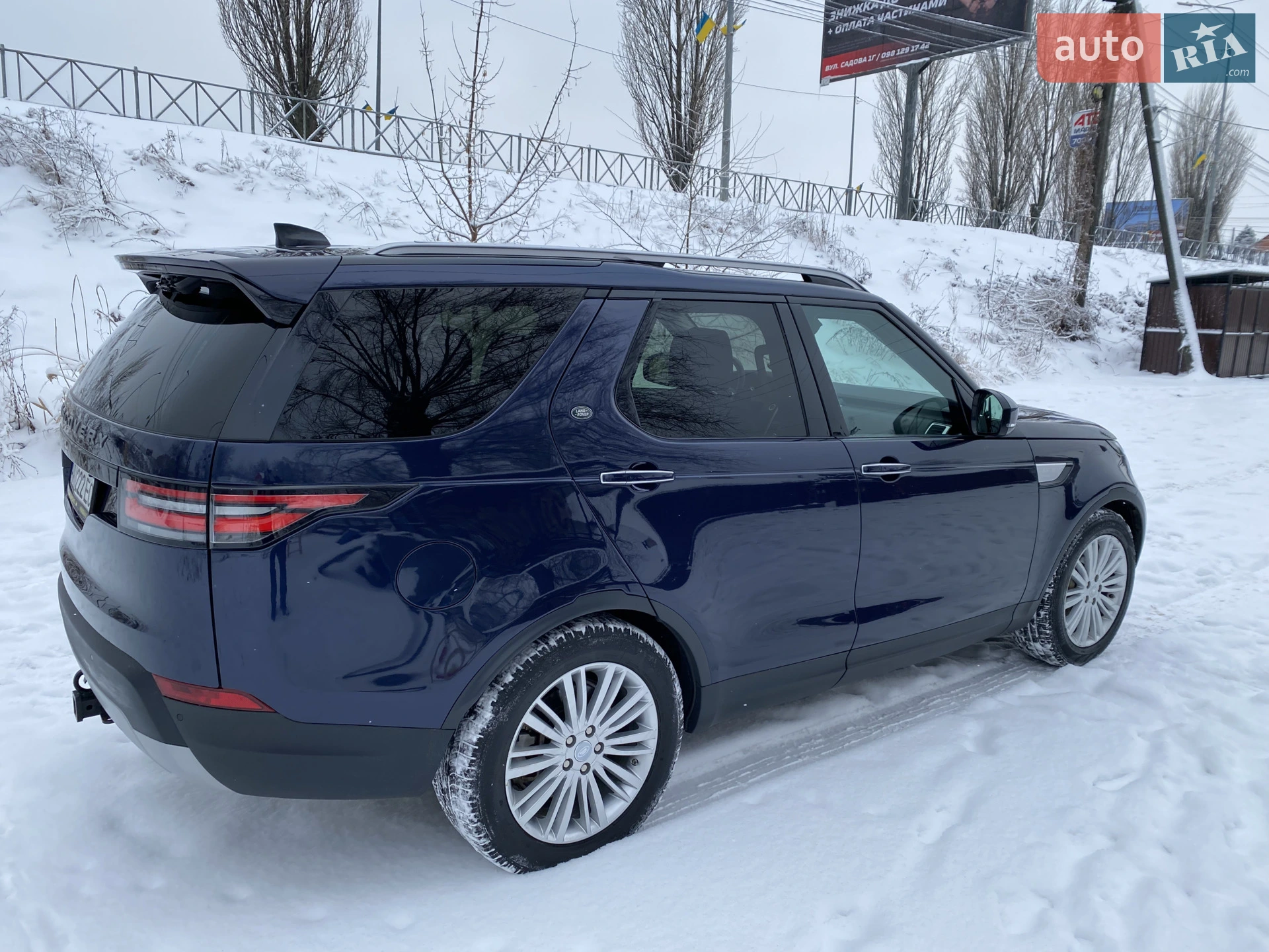 2018 Land Rover Discovery - мініатюра 17
