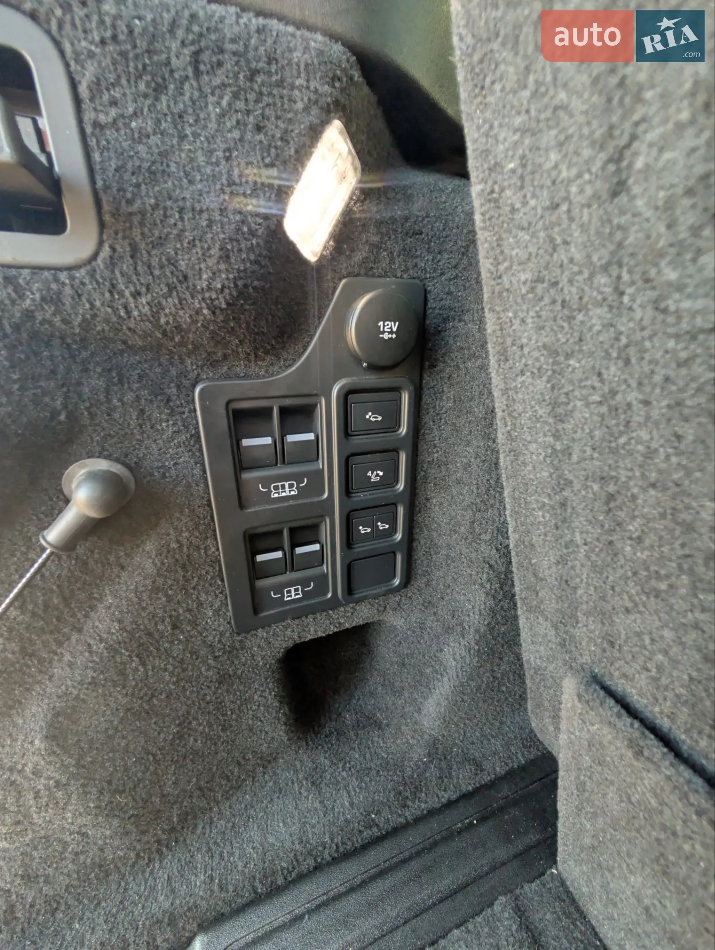 2019 Land Rover Discovery - мініатюра 31