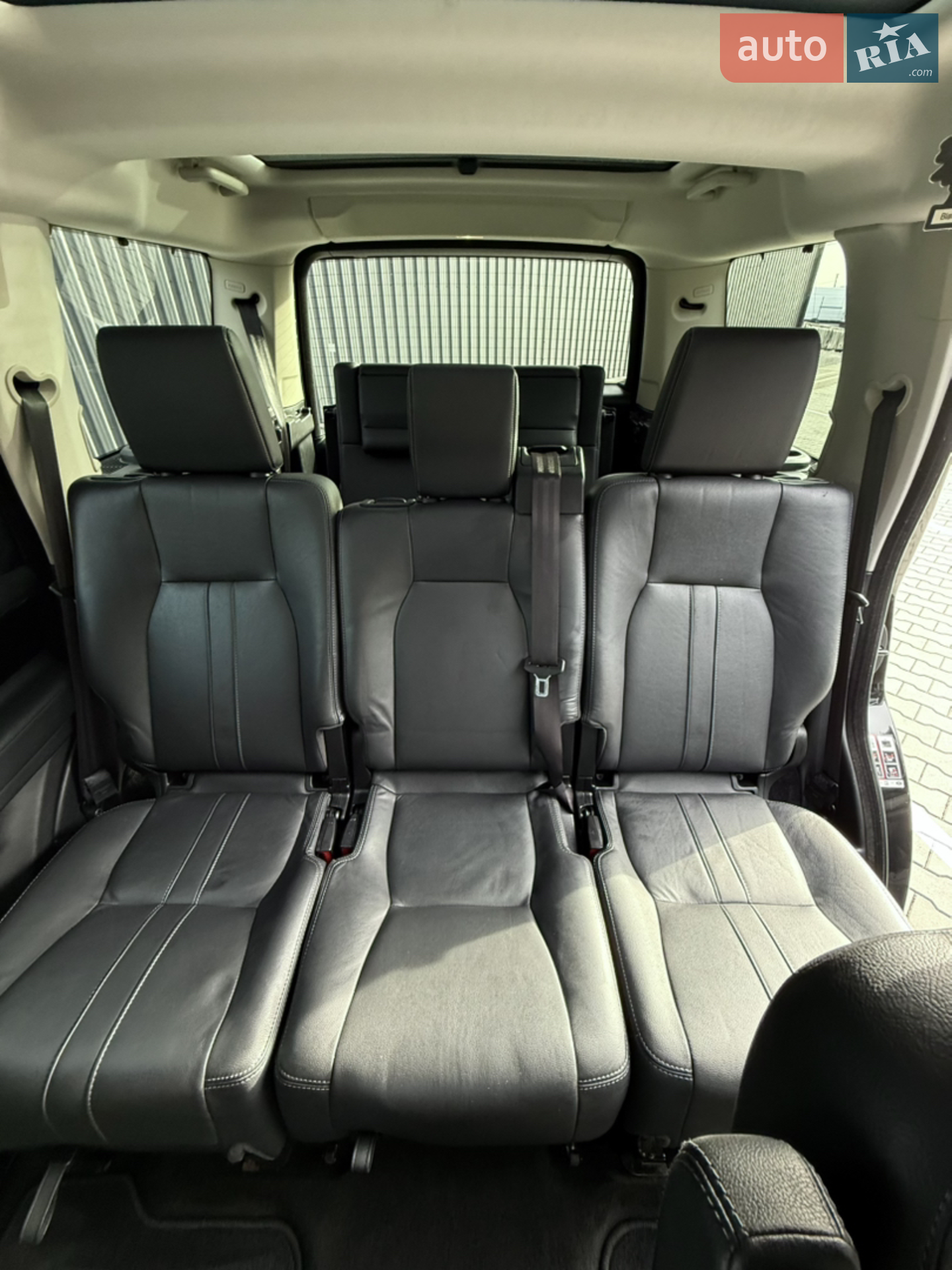 2016 Land Rover Discovery - мініатюра 56