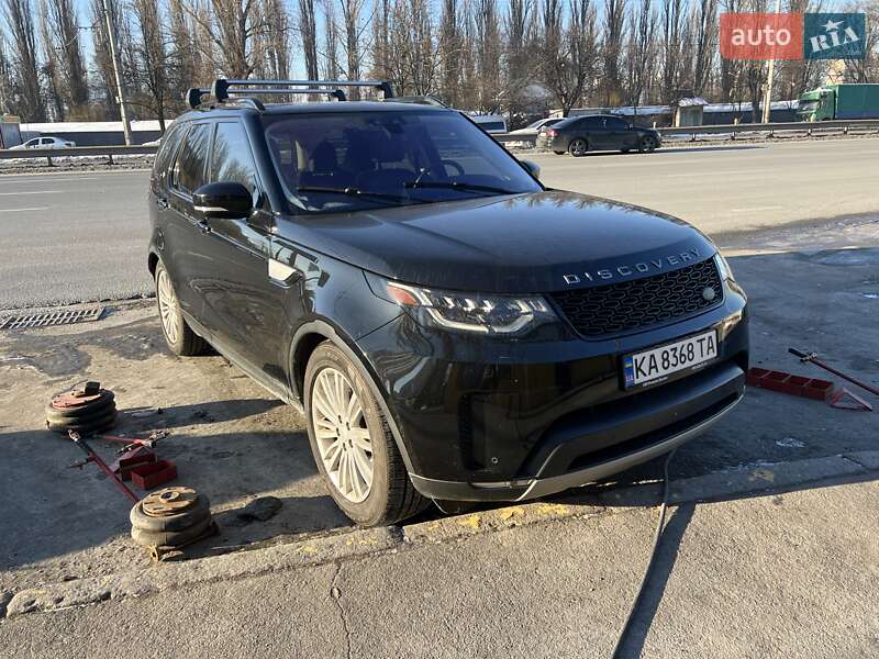 Внедорожник / Кроссовер Land Rover Discovery 2017 в Киеве