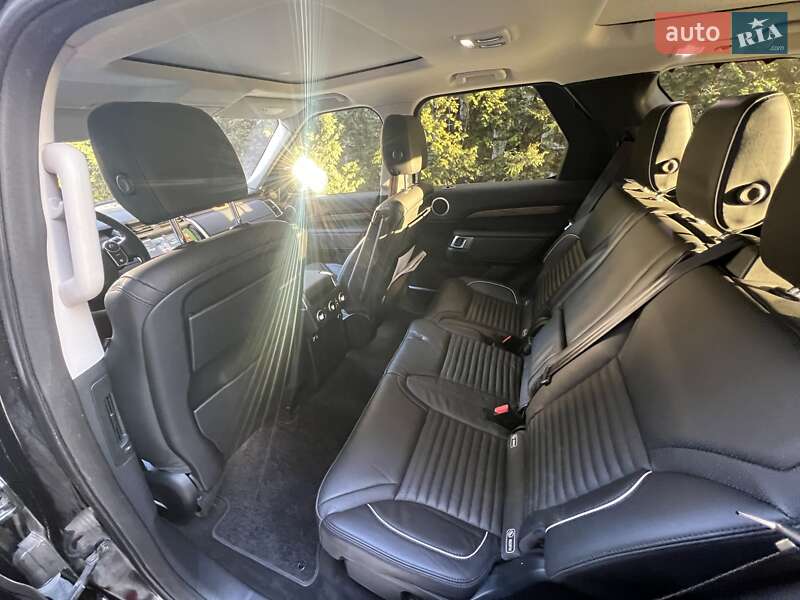 Внедорожник / Кроссовер Land Rover Discovery 2017 в Киеве