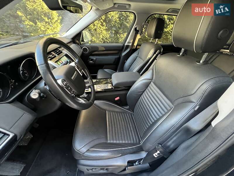 Внедорожник / Кроссовер Land Rover Discovery 2017 в Киеве