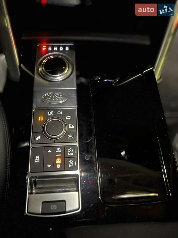 Внедорожник / Кроссовер Land Rover Discovery 2017 в Киеве