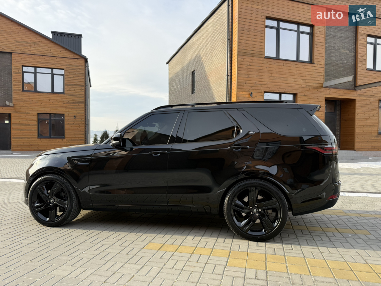 2023 Land Rover Discovery - мініатюра 23