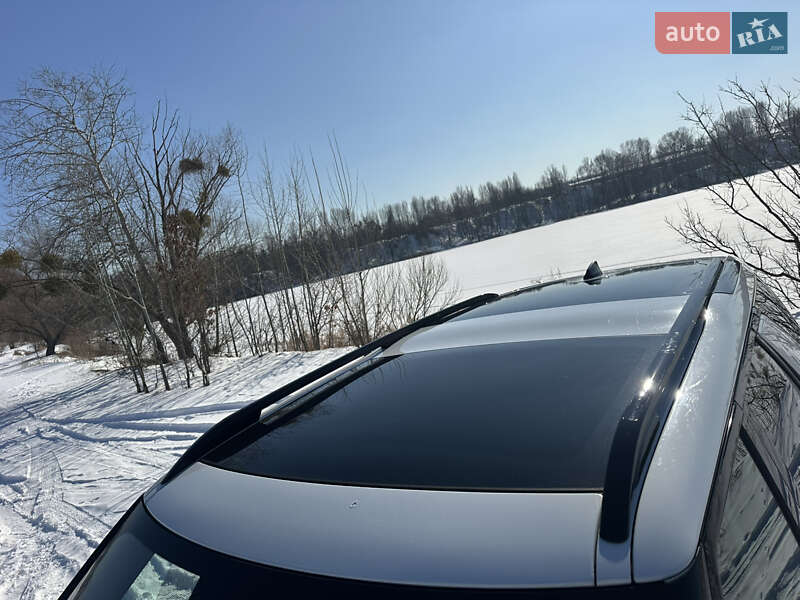 Внедорожник / Кроссовер Land Rover Discovery 2019 в Киеве