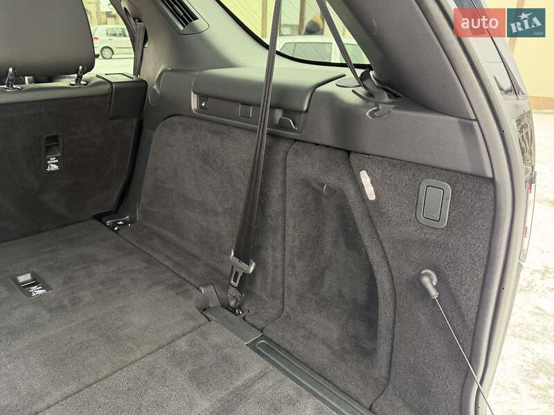 Внедорожник / Кроссовер Land Rover Discovery 2017 в Виннице