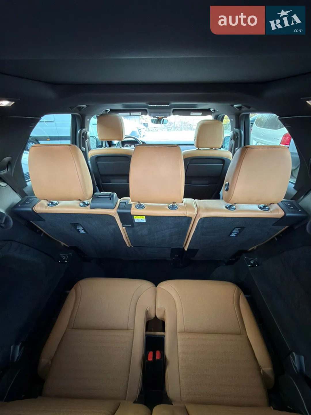 2018 Land Rover Discovery - мініатюра 21