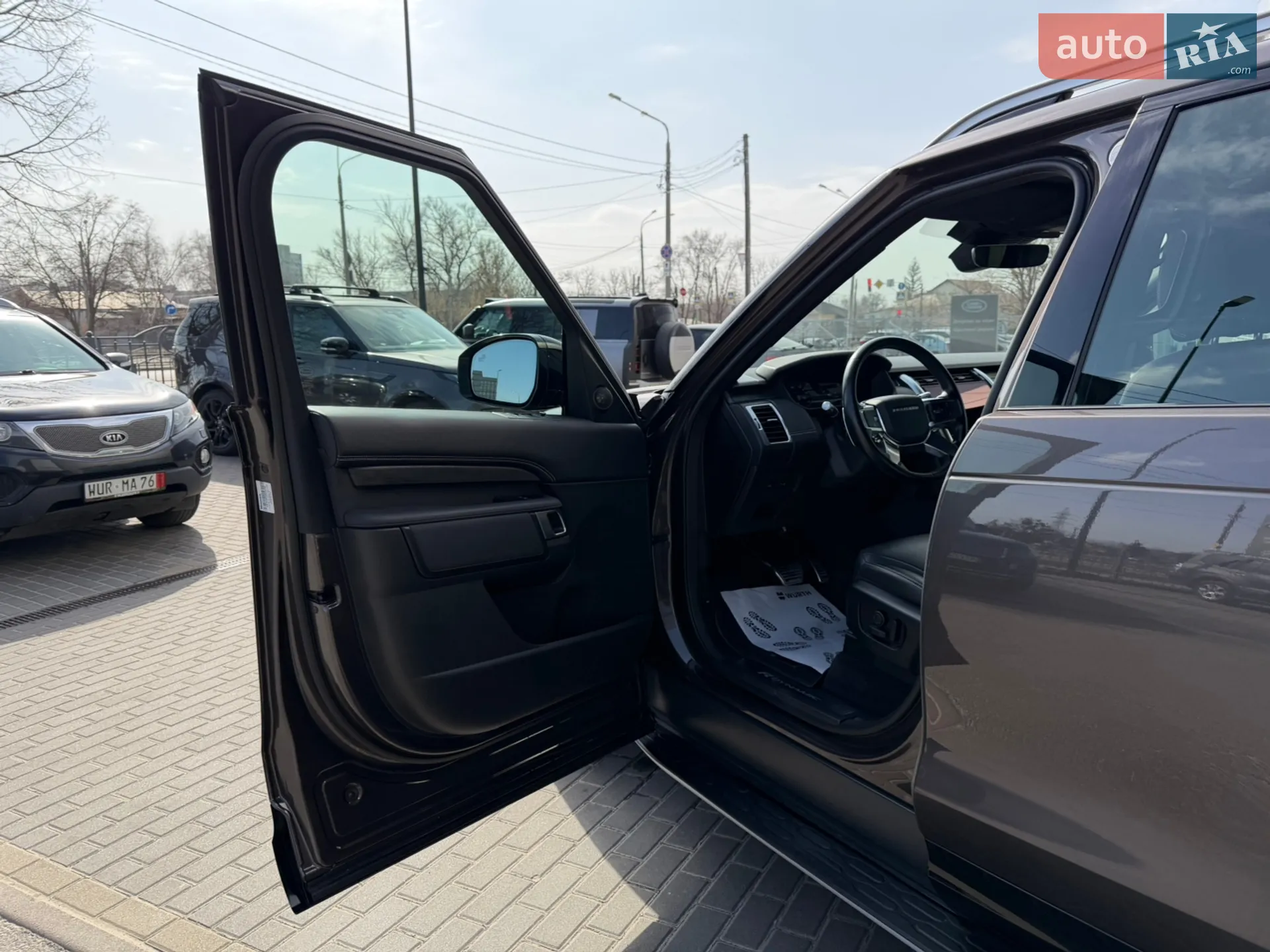 2021 Land Rover Discovery - мініатюра 17