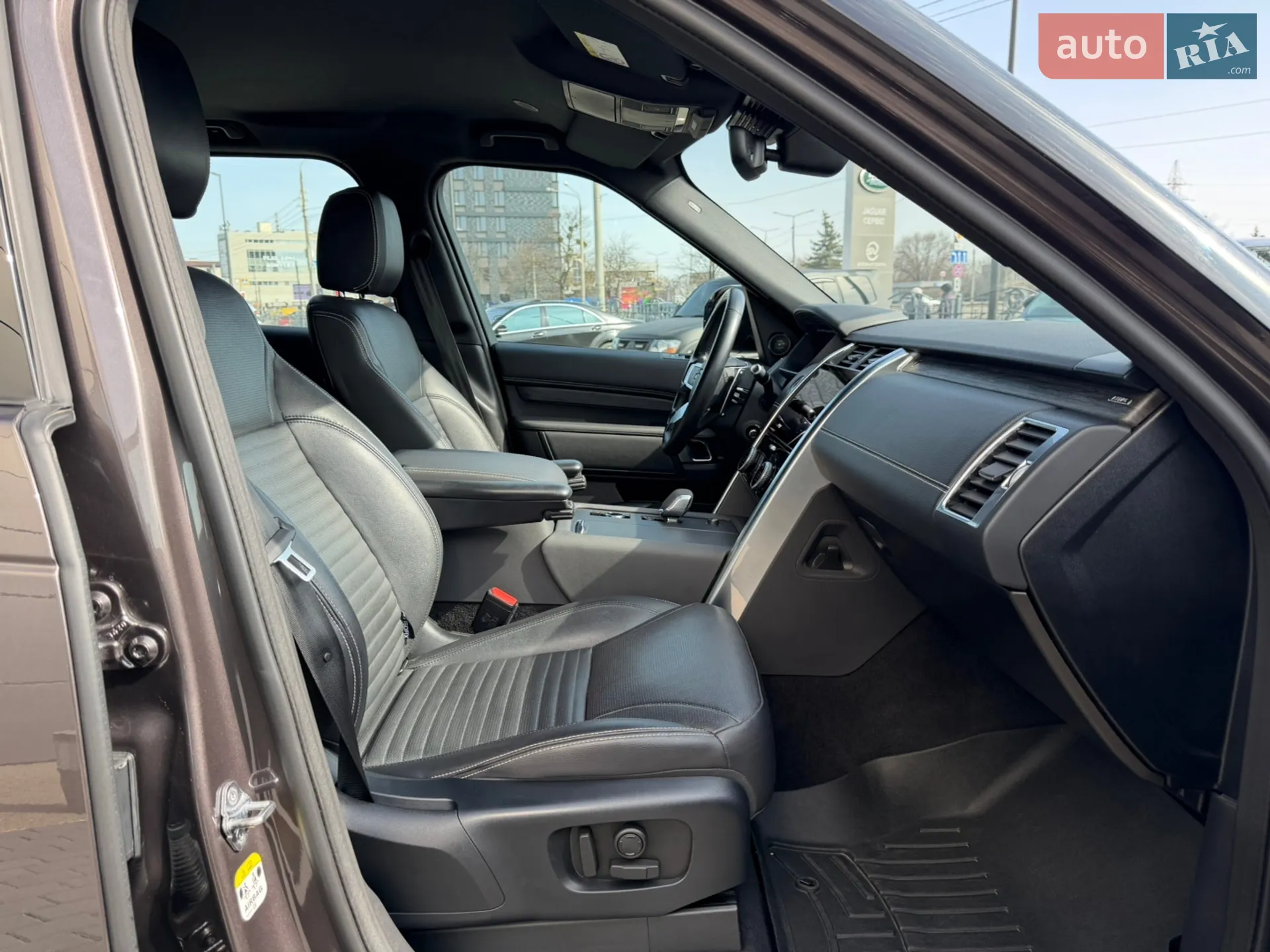 2021 Land Rover Discovery - мініатюра 36