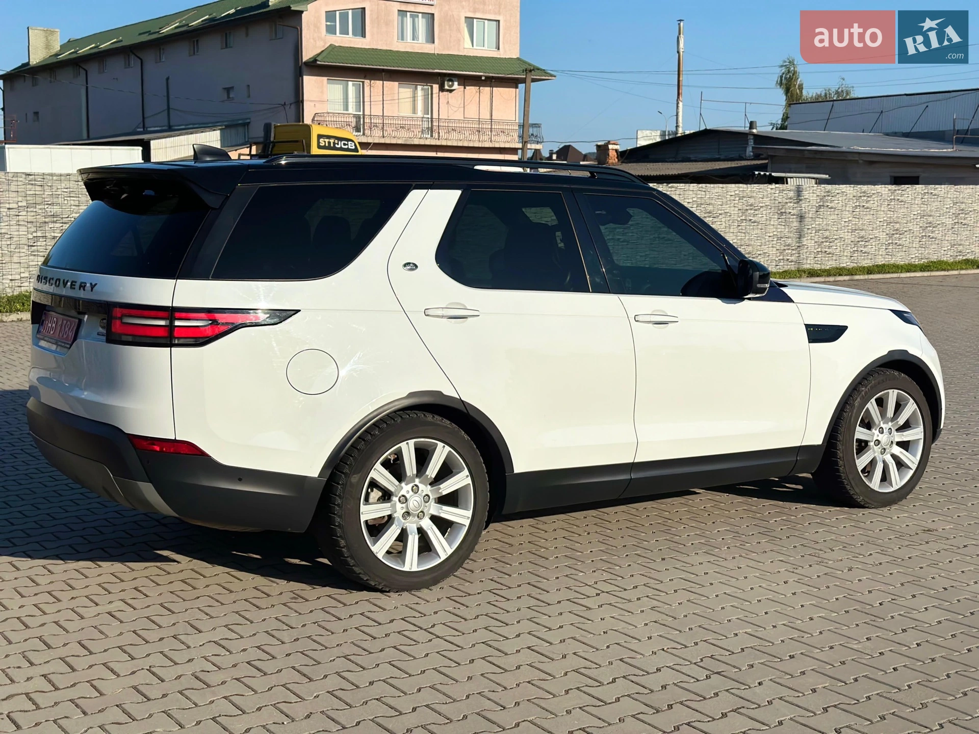 2020 Land Rover Discovery - мініатюра 8