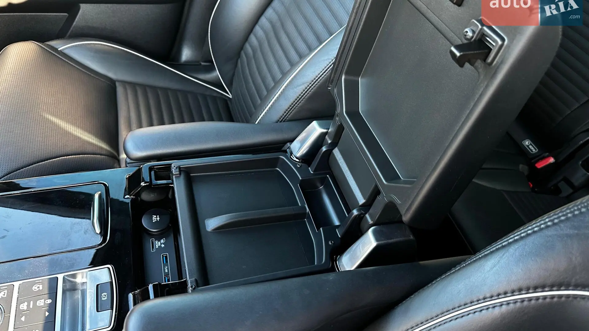 2020 Land Rover Discovery - мініатюра 28