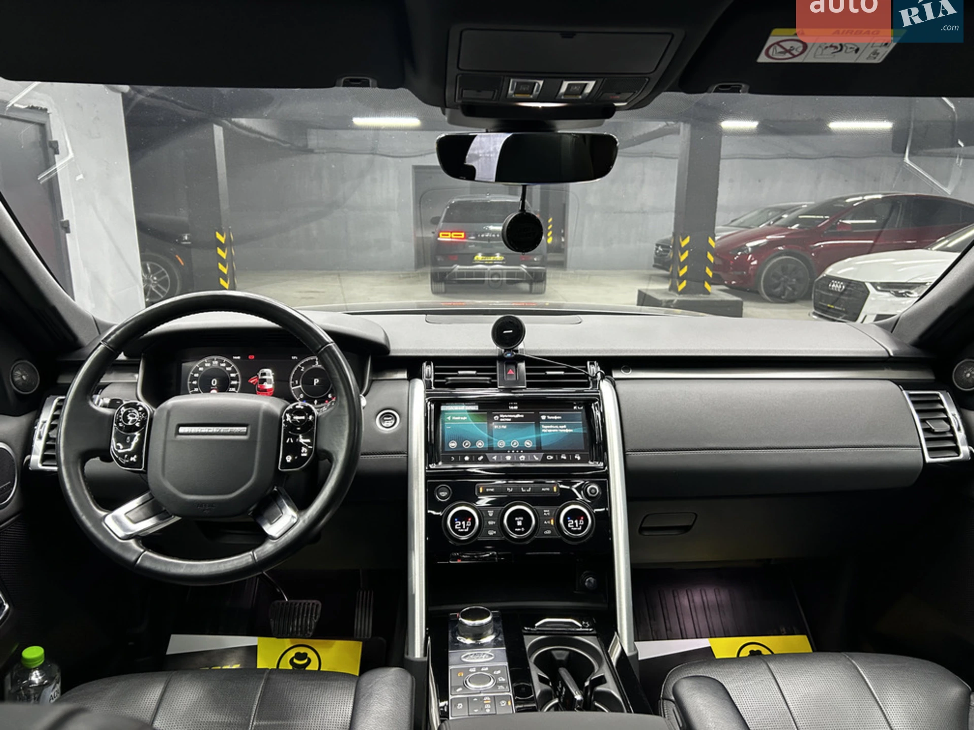 2018 Land Rover Discovery - мініатюра 18