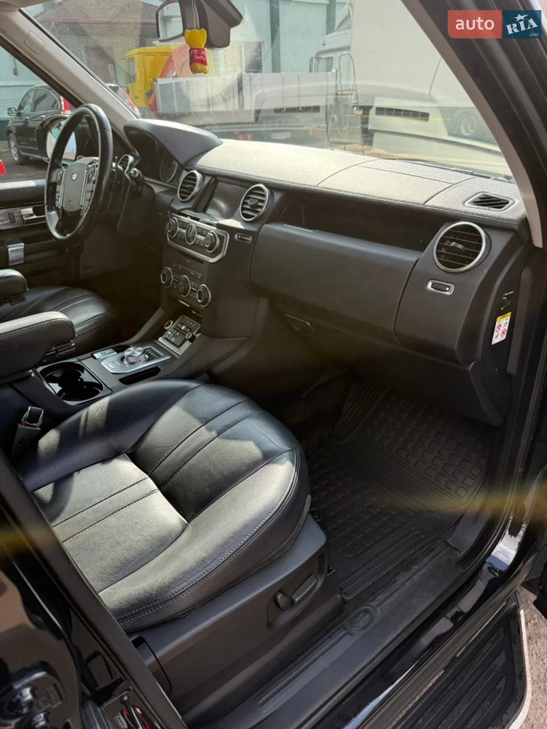 2015 Land Rover Discovery - мініатюра 18
