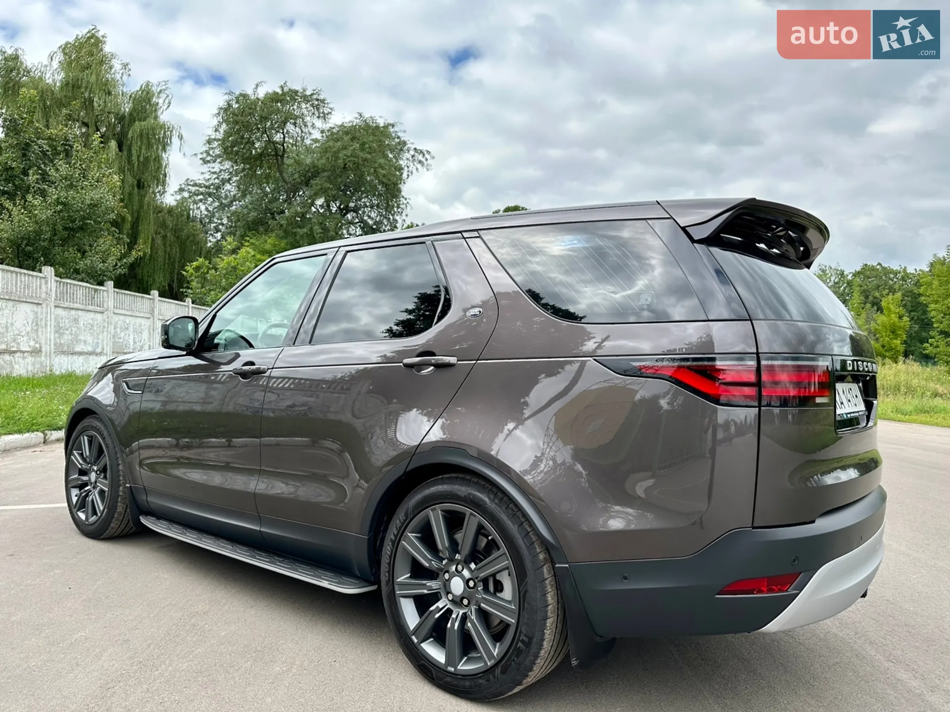 2021 Land Rover Discovery - мініатюра 15