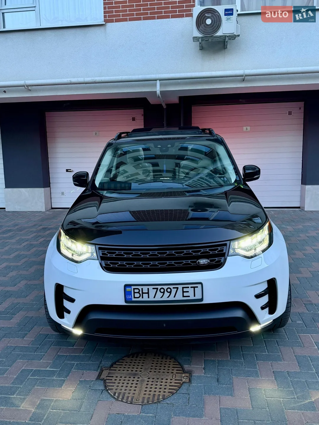 2018 Land Rover Discovery - мініатюра 2