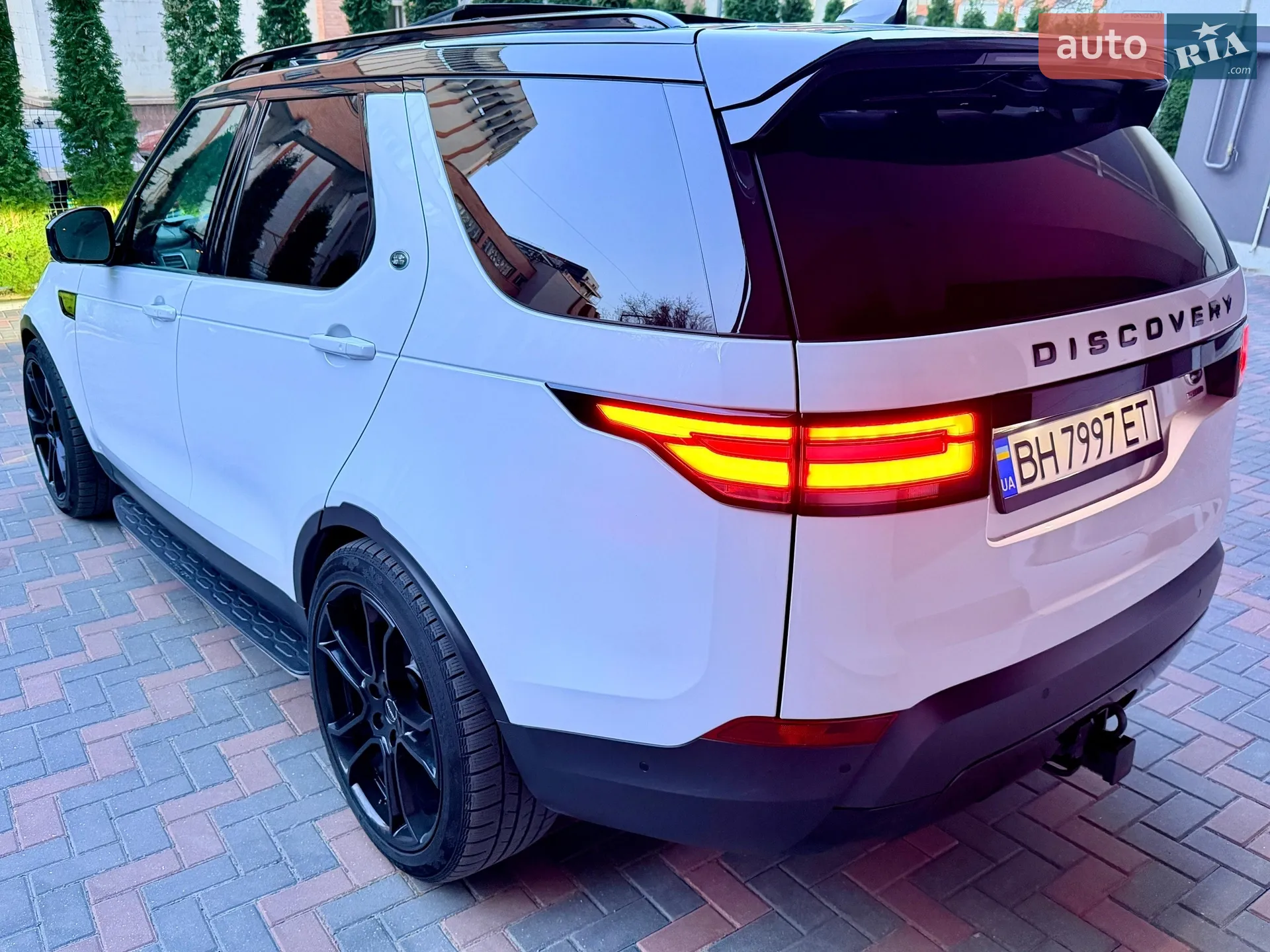 2018 Land Rover Discovery - мініатюра 12