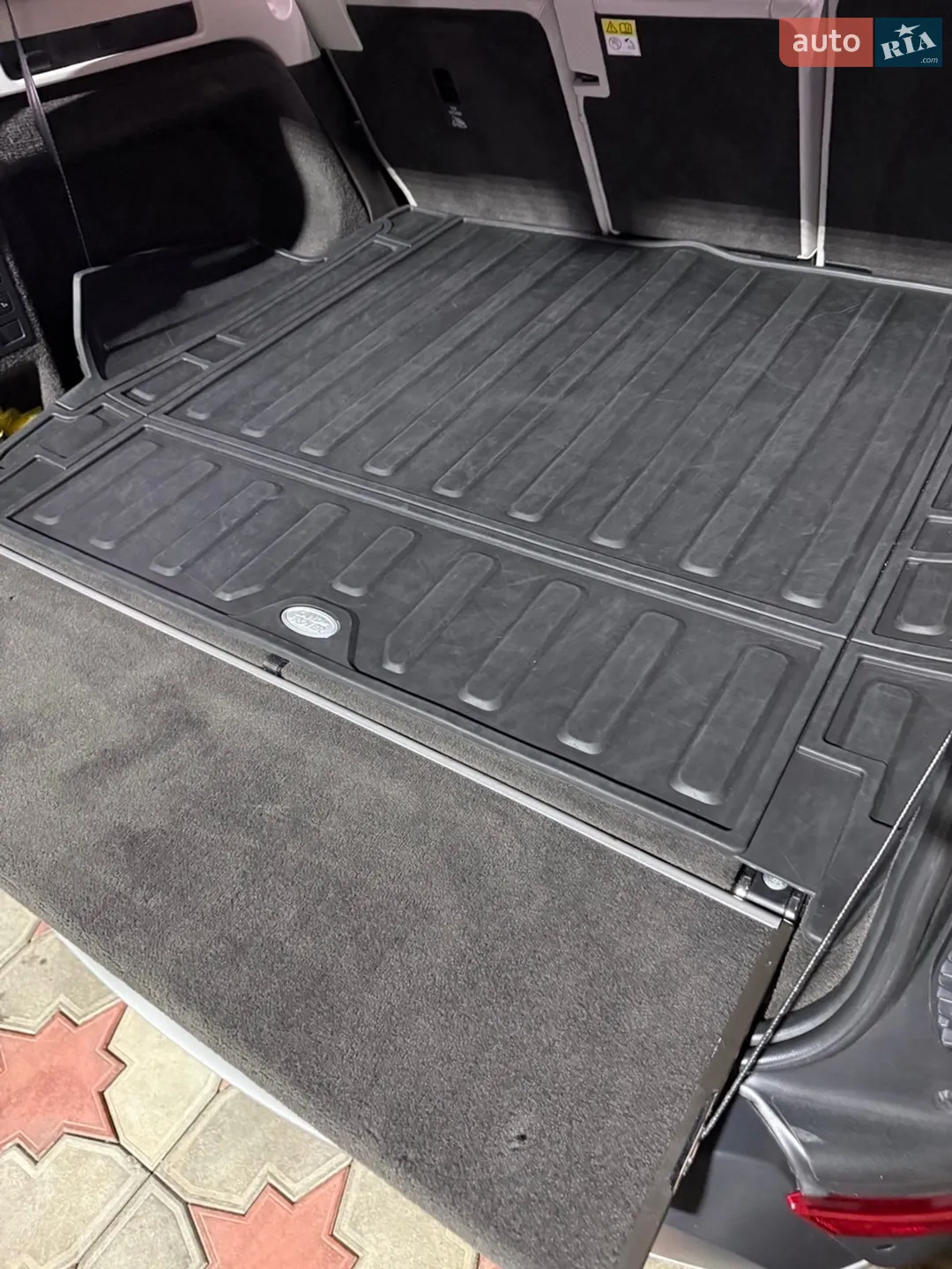 2017 Land Rover Discovery - мініатюра 18