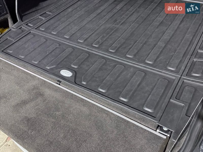 Внедорожник / Кроссовер Land Rover Discovery 2017 в Одессе