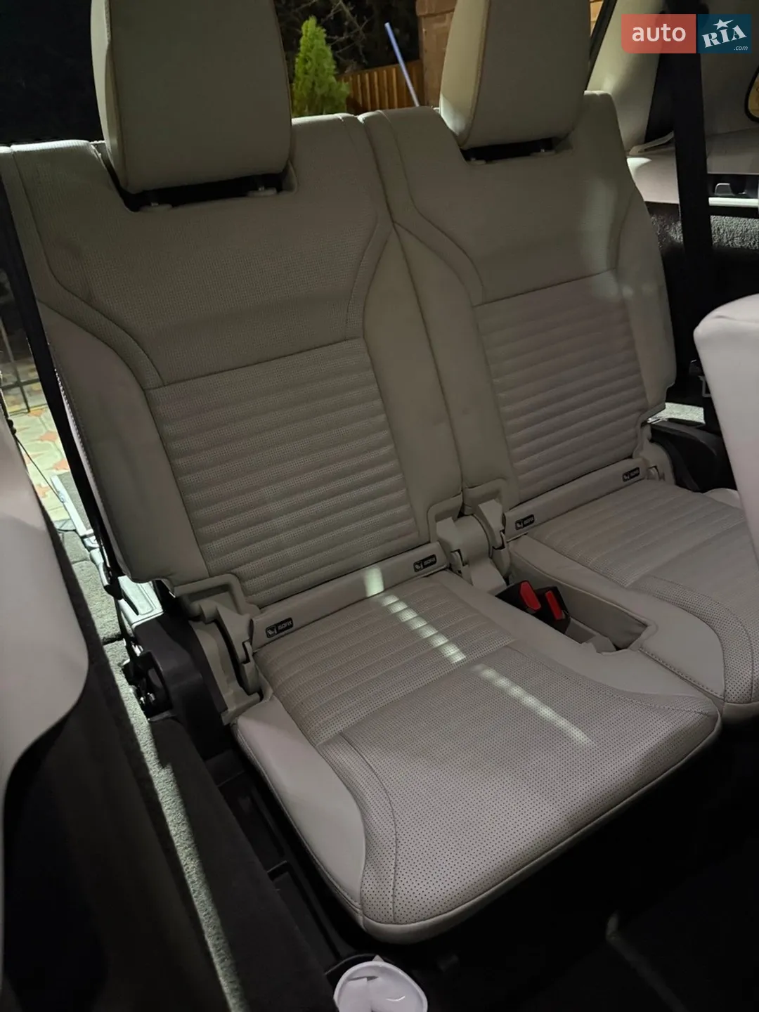 2017 Land Rover Discovery - мініатюра 21
