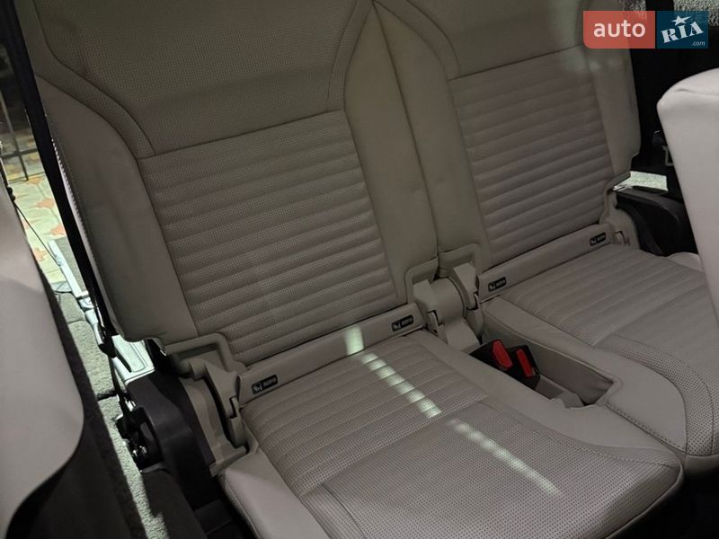 Внедорожник / Кроссовер Land Rover Discovery 2017 в Одессе