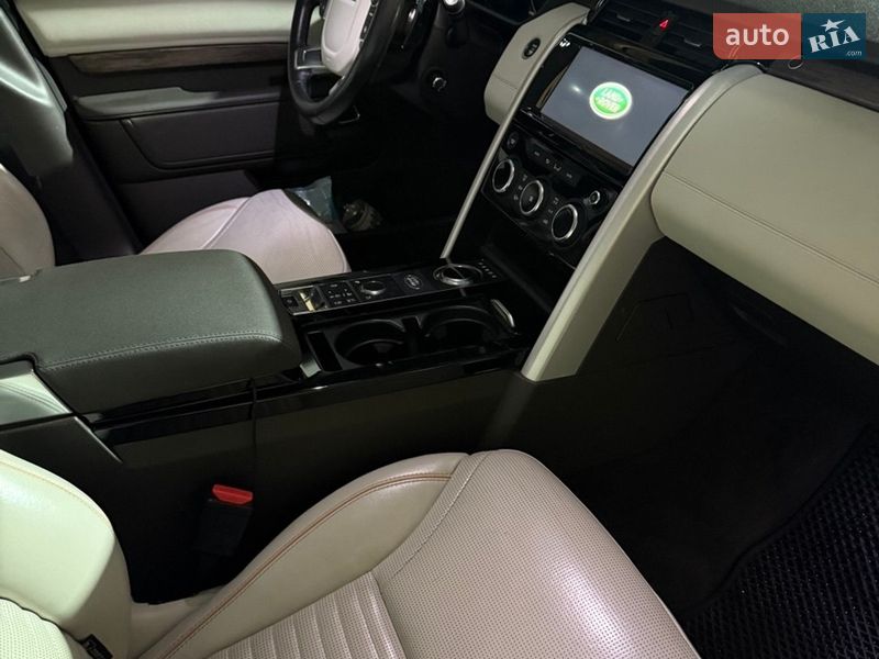 Внедорожник / Кроссовер Land Rover Discovery 2017 в Одессе