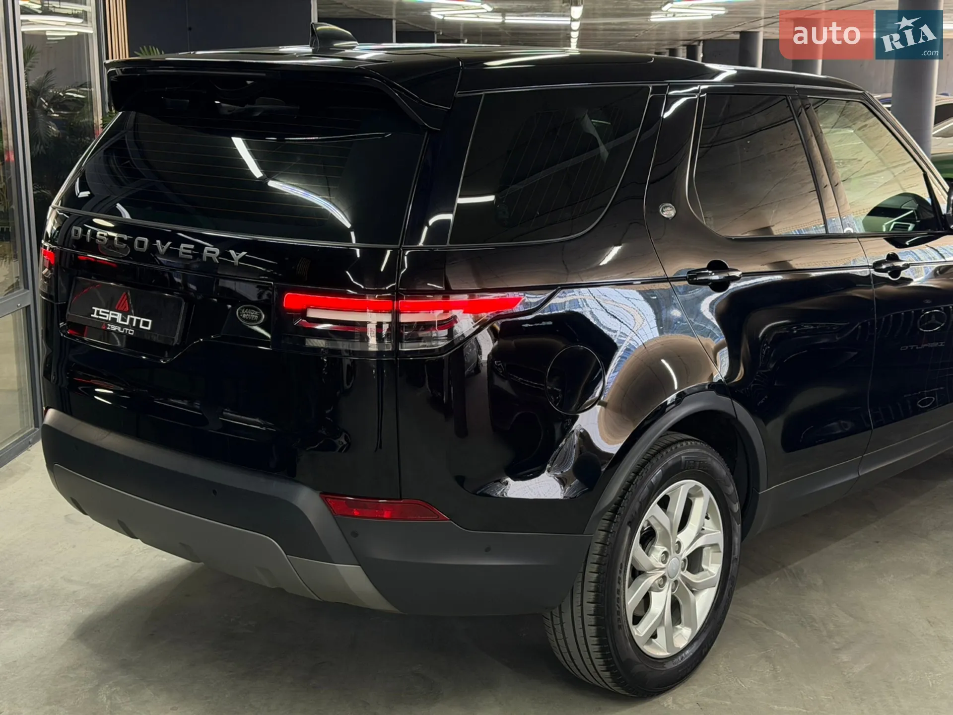 2019 Land Rover Discovery - мініатюра 17