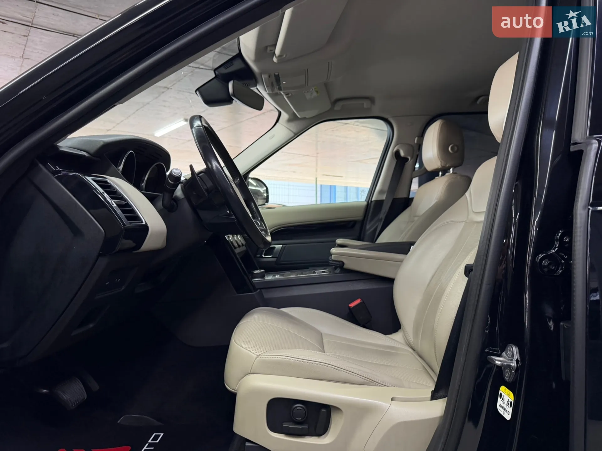 2019 Land Rover Discovery - мініатюра 22