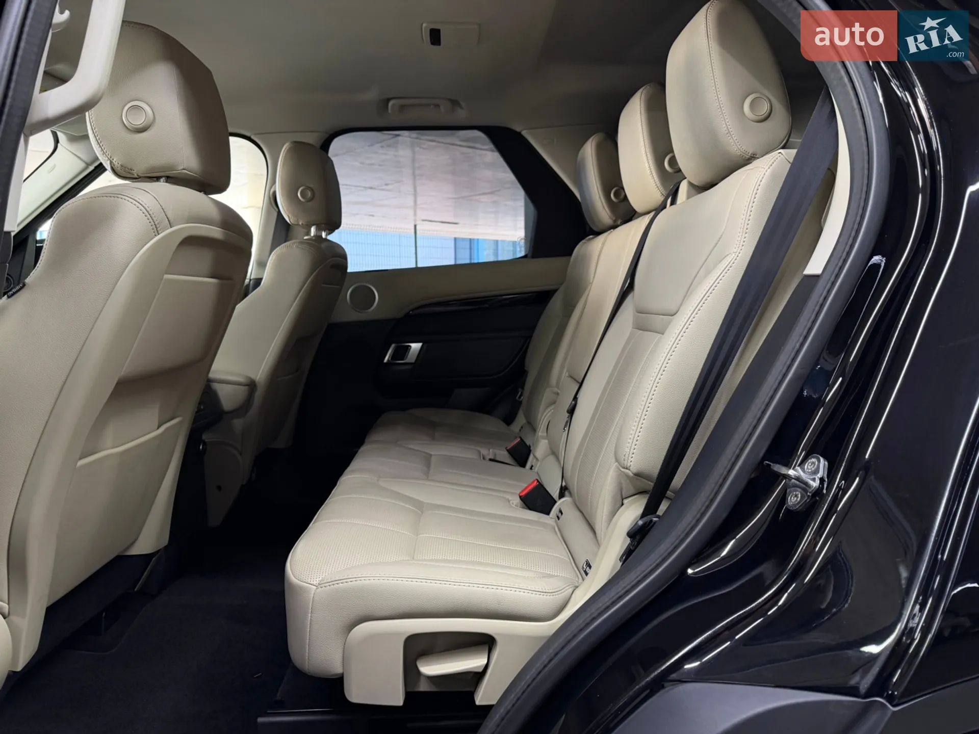 2019 Land Rover Discovery - мініатюра 26