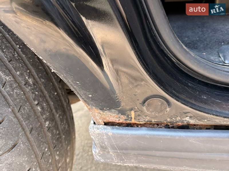 Позашляховик / Кросовер Land Rover Discovery 2007 в Києві