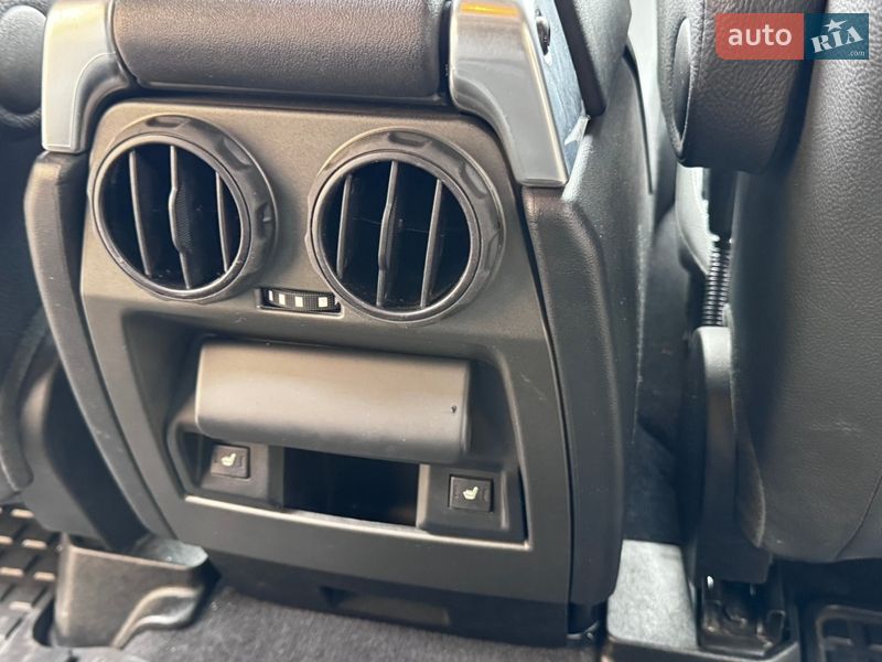 Внедорожник / Кроссовер Land Rover Discovery 2014 в Киеве