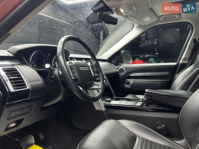 Позашляховик / Кросовер Land Rover Discovery 2017 в Чернівцях