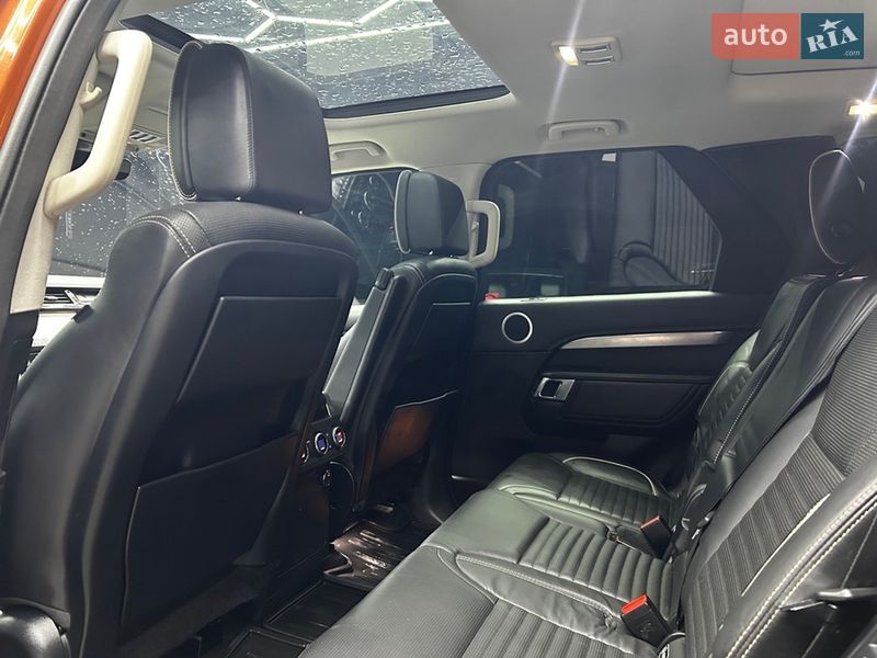 Позашляховик / Кросовер Land Rover Discovery 2017 в Чернівцях