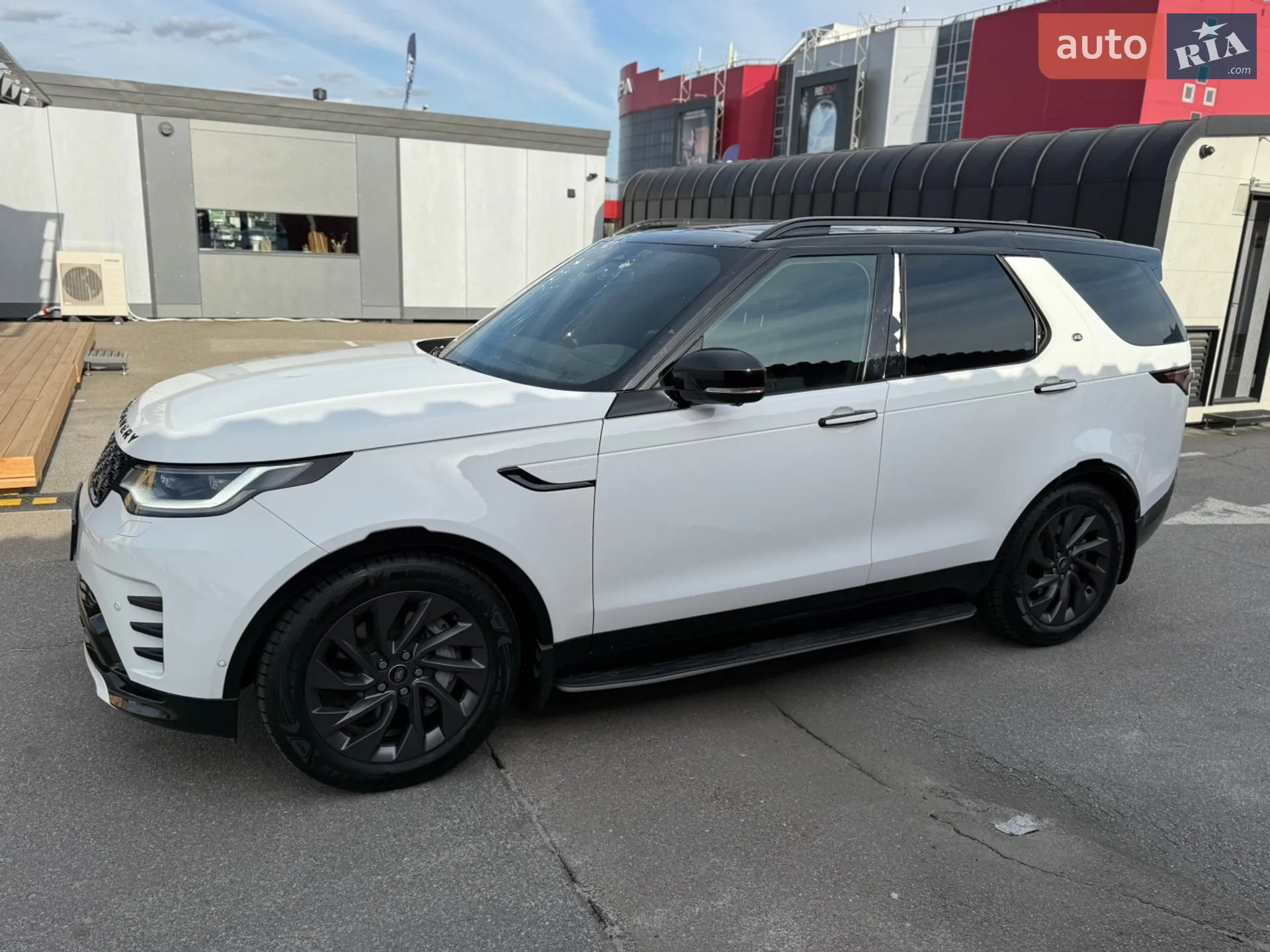 2023 Land Rover Discovery - мініатюра 2