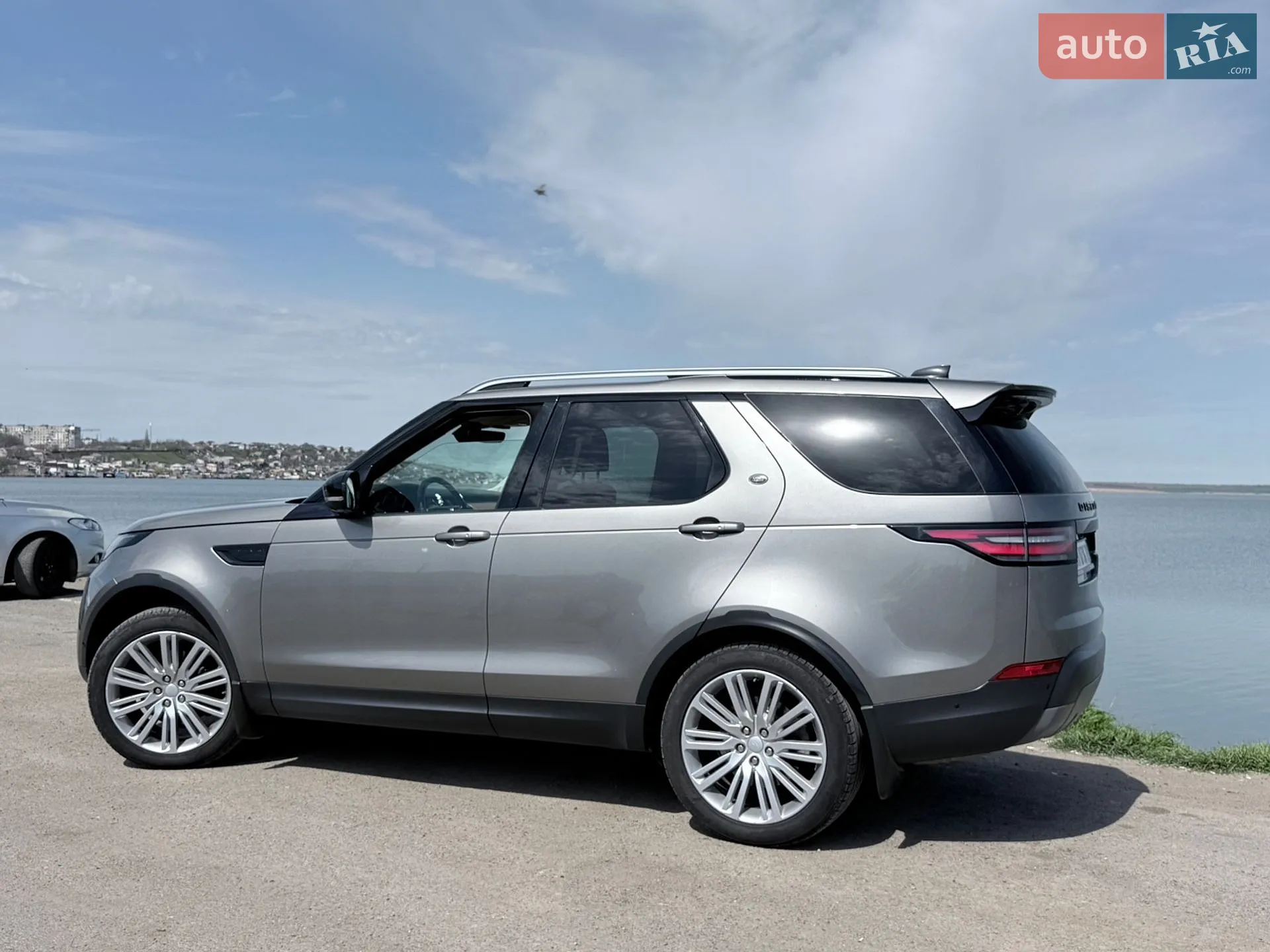2017 Land Rover Discovery - мініатюра 46