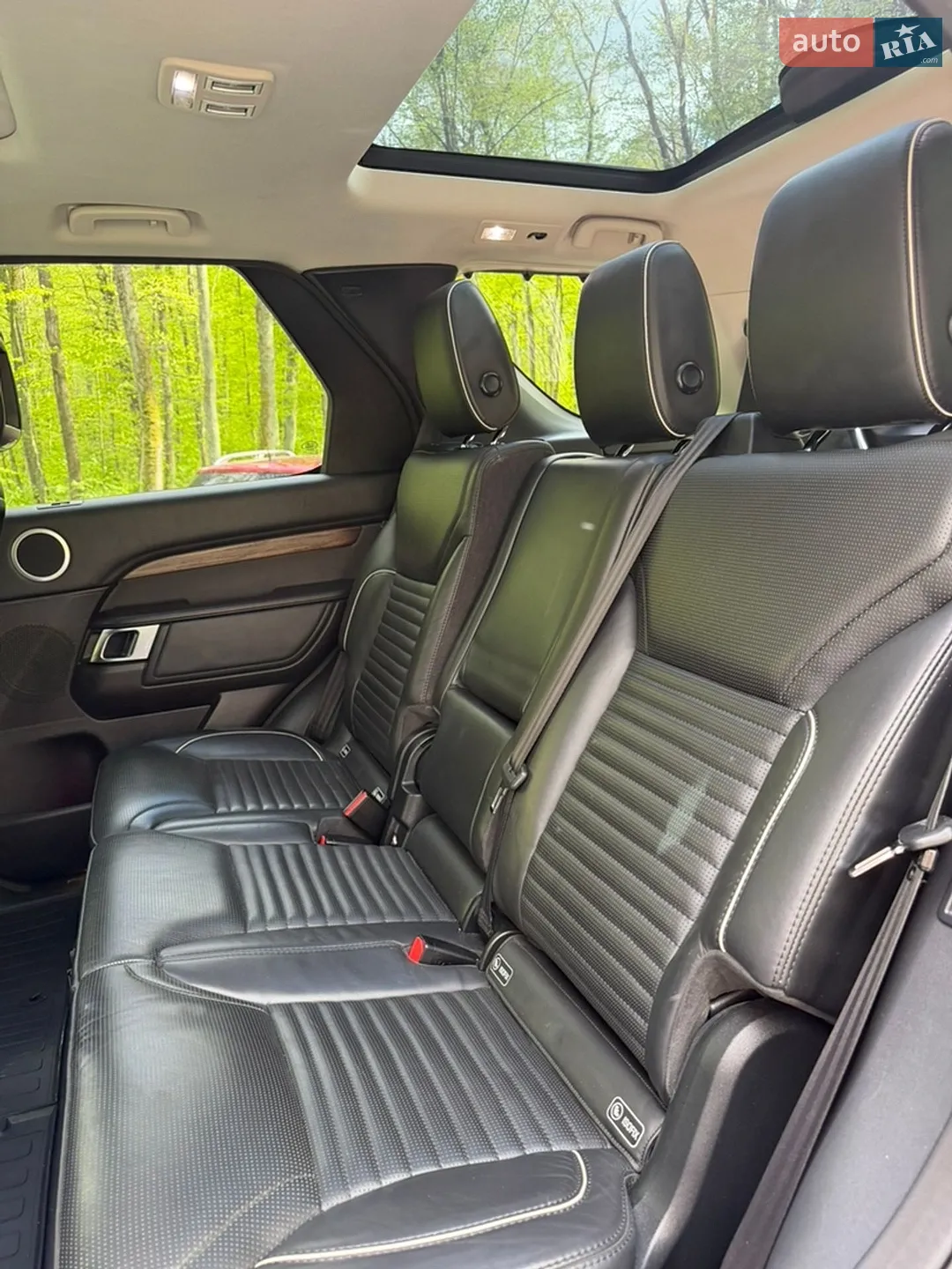 2017 Land Rover Discovery - мініатюра 19