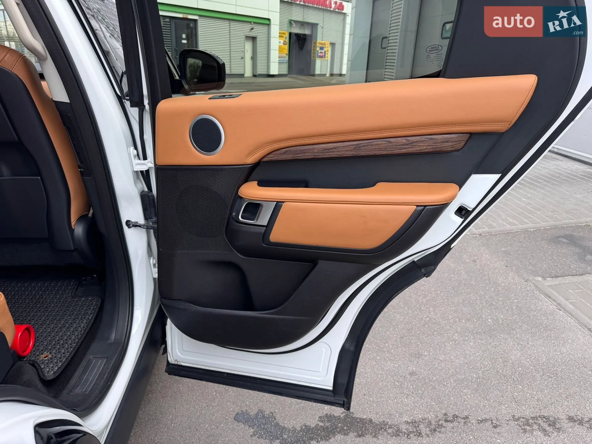 2017 Land Rover Discovery - мініатюра 11