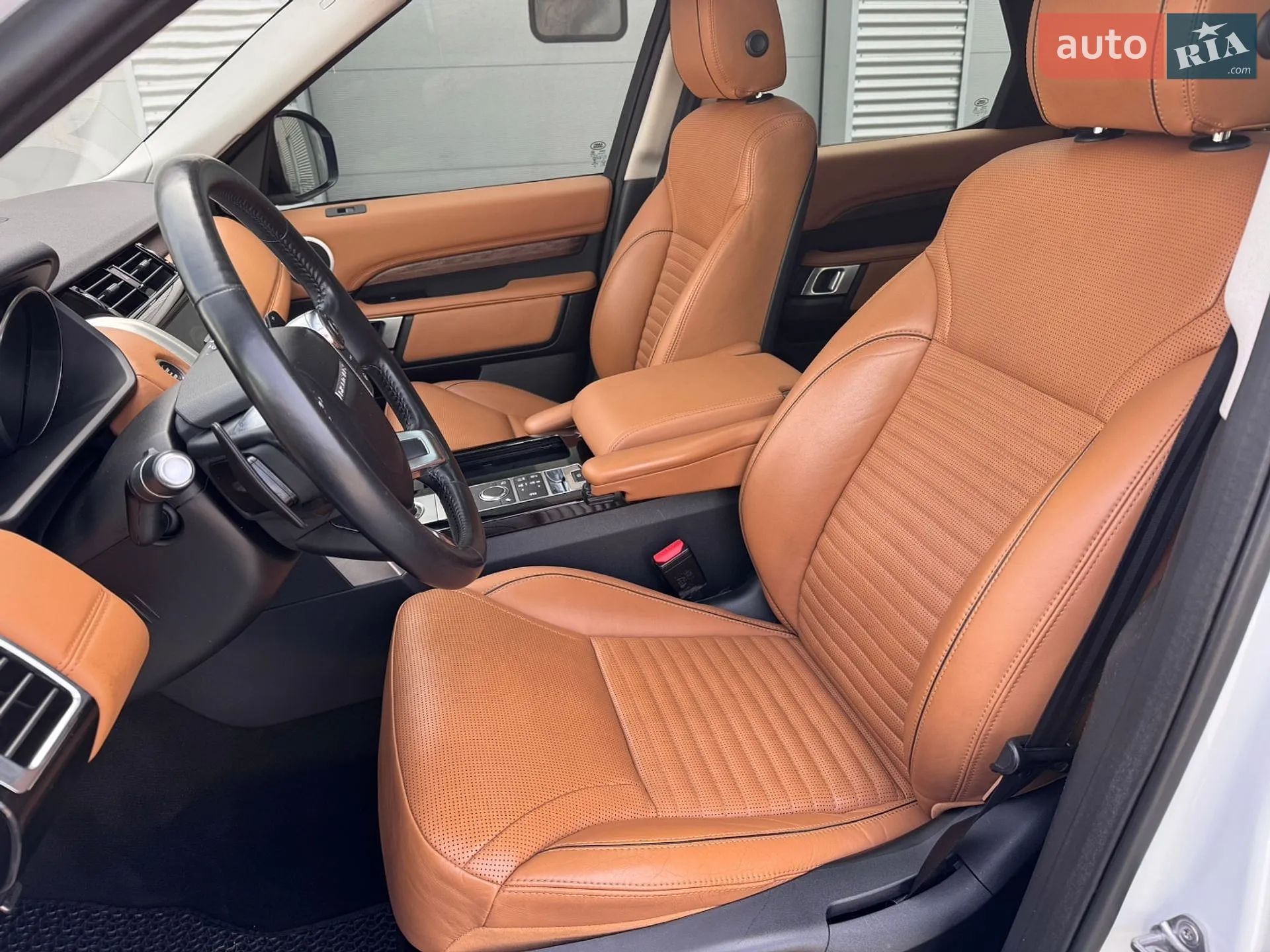 2017 Land Rover Discovery - мініатюра 31